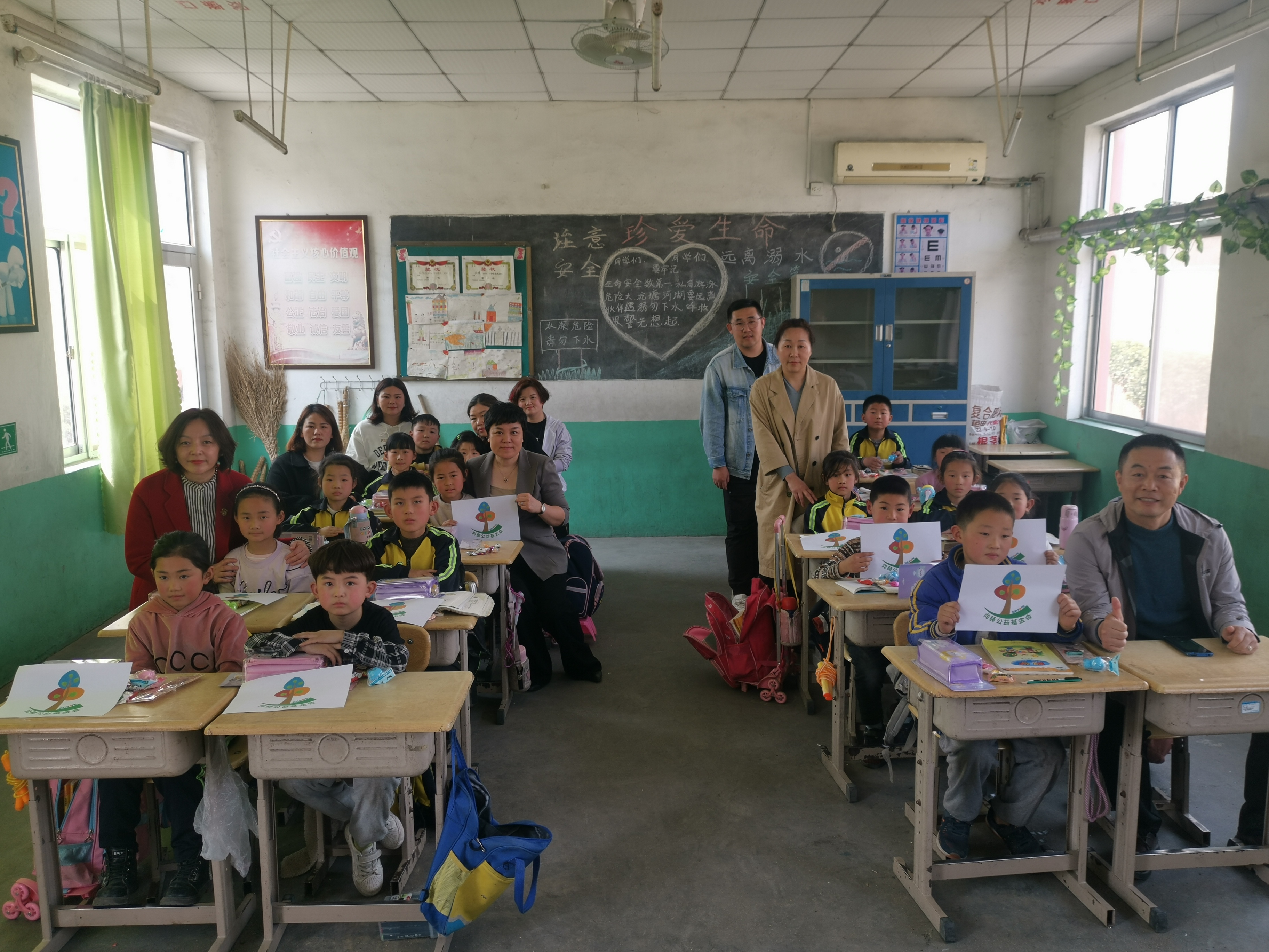 第209所 平度市崔家集镇状元府乐竞体育_乐竞体育中国一站式服务官网
刘丽新小学