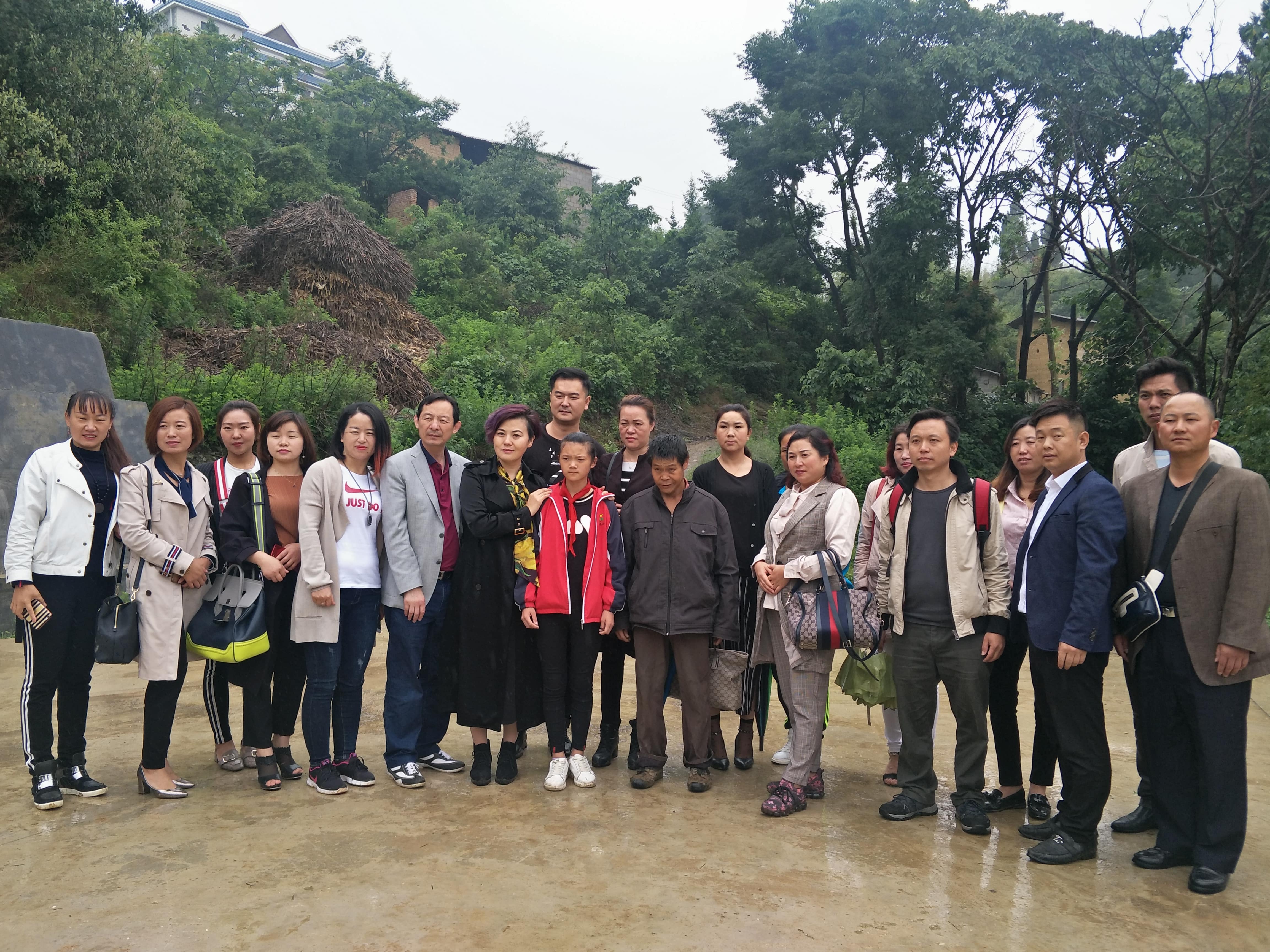 第152所 石林彝族自治县路美邑中心学校路美邑乐竞体育_乐竞体育中国一站式服务官网
李凤莲小学