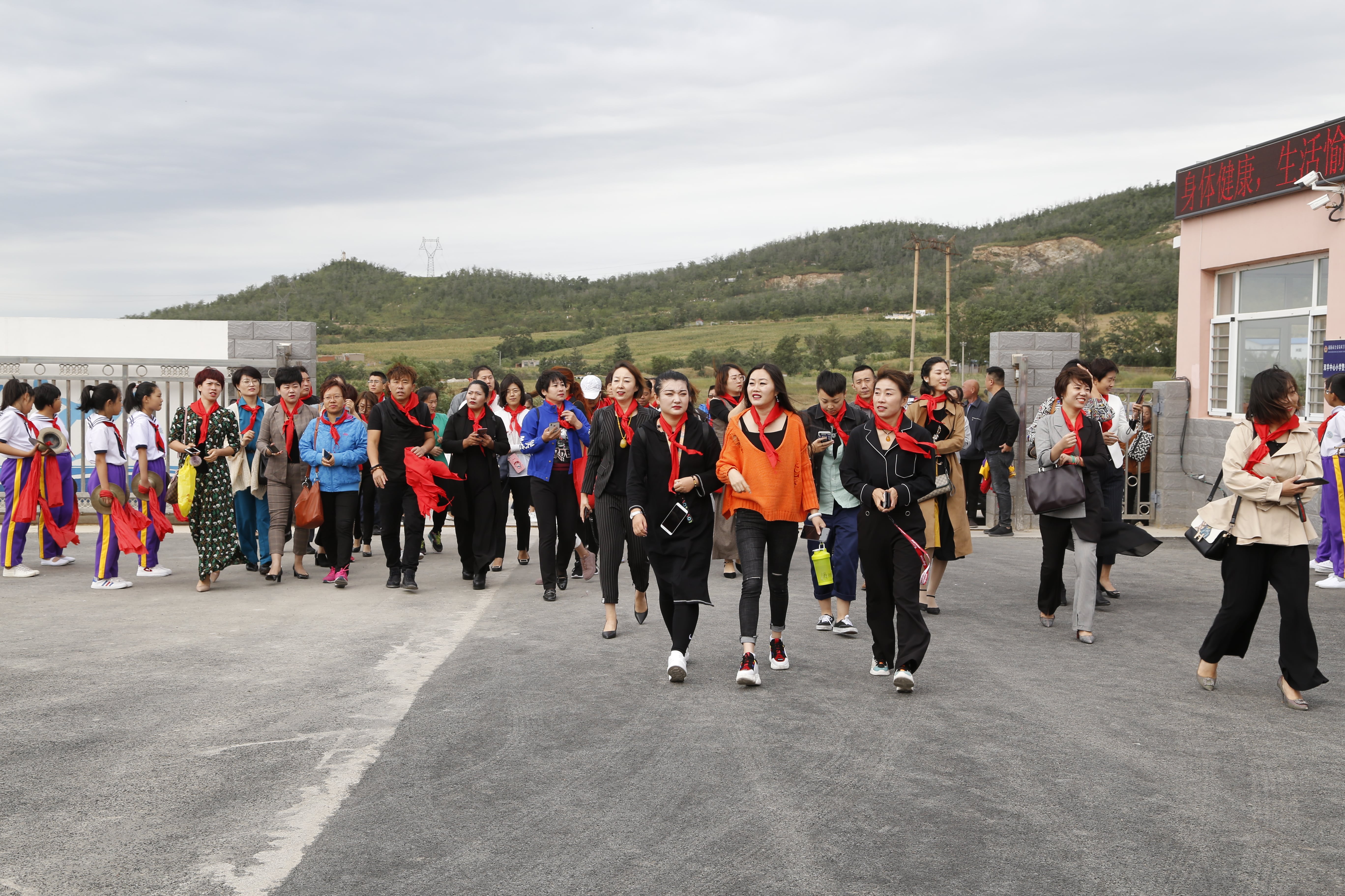 第163所 凌海市双羊镇乐竞体育_乐竞体育中国一站式服务官网
孙翔宇小学
